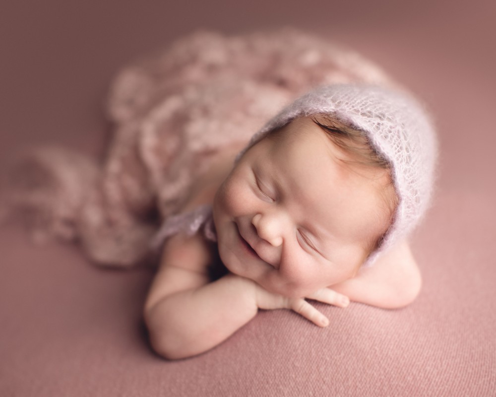 Czapeczka do sesji noworodkowych - ROSY